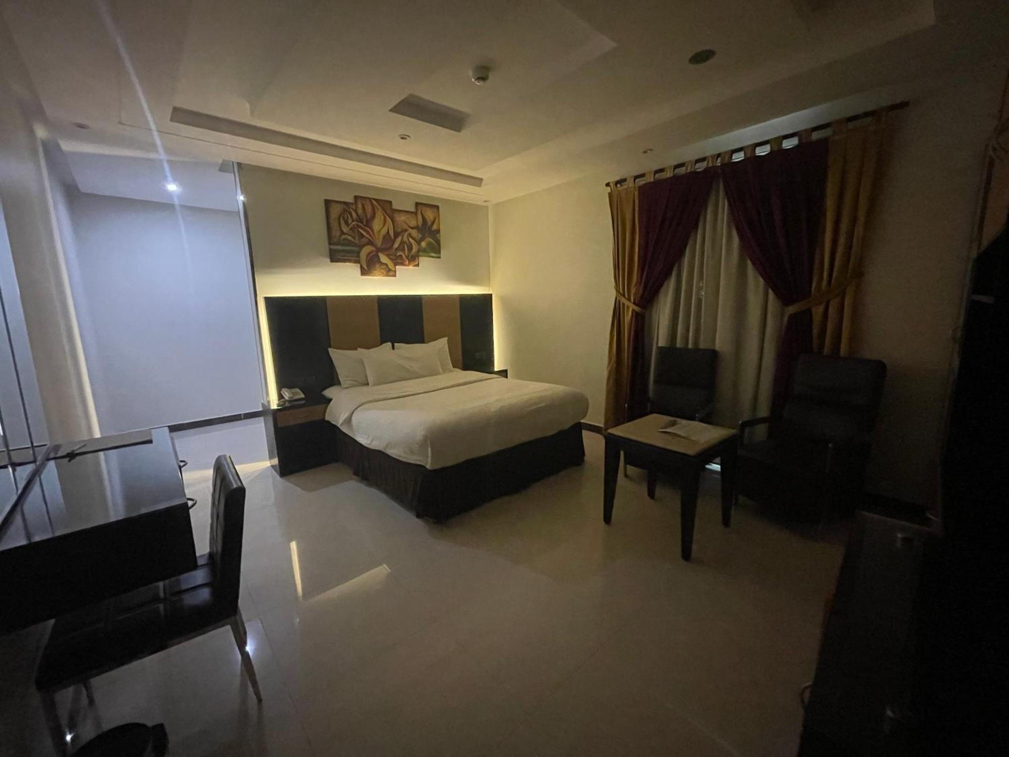 Aparthotel Tulip Al Rawdah Riadh Exterior foto