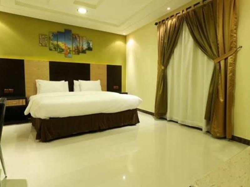 Aparthotel Tulip Al Rawdah Riadh Exterior foto